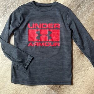 Boys under Armour long sleeve tee size S